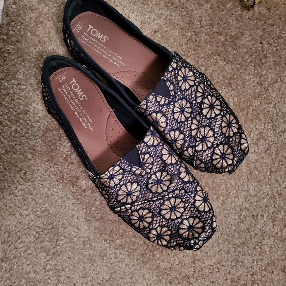 Gold and Blue Tom's - Picture 5 of 5